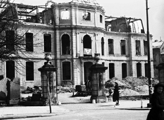 D�sseldorf, Schloss J�gerhof 1946 in
                          zerst�rtem Zustand