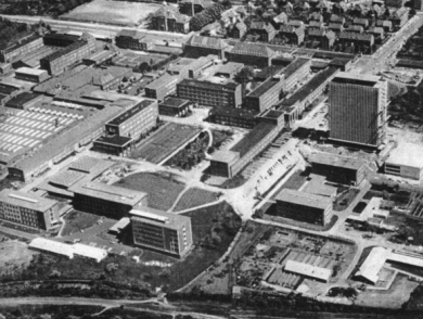 Universit�t Kiel,
                      geistlos-lieblose Schachtelbauten 1963