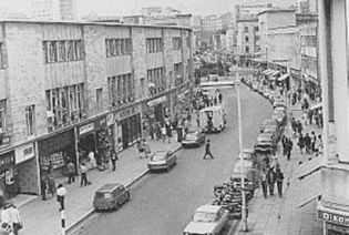 Bristol, das
              Broadmead-Einkaufszentrum von 1973 [28]