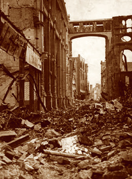 Bristol, die
                        Mary-le-Port-Strasse in Tr�mmern nach dem
                        NS-Grossangriff vom 24. November 1940 [5]