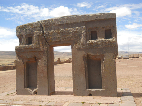 Die R�ckseite des Sonnentors von
                          Tiahuanaco