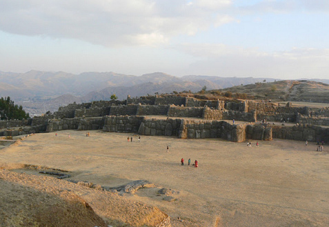 Der
                        Zeremonienplatz von Sacsayhuam�n