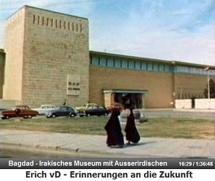 Das Irakische Museum in Bagdad mit Statuen und
                  Geschichten �ber Ausserirdische
