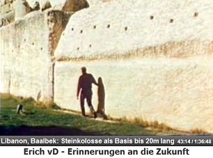 Baalbek im Libanon, die Steinkolosse der
                  Steinzeit bilden die Basis, Nahaufnahme 01