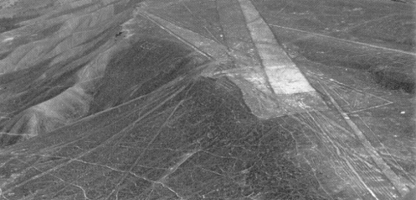 Linien von Nasca und Palpa, Piste
liegt auf Piste Linien von Nasca und Palpa, Piste
liegt auf Piste