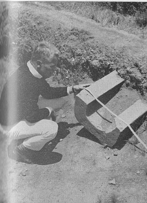 Puma Punku en Bolivia,
                      canales 02