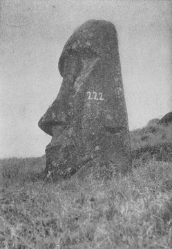 Chile, isla de Pascua,
                                      estatua