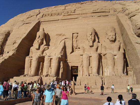 Figuras grandes del
                                          templo de Ramses II