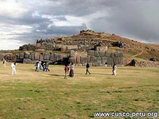 Sacsayhuam�n, templo,
                      vista completa