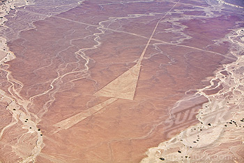 Nazca, pistas y
                      l�neas