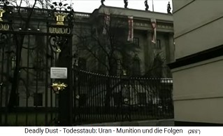 Die
                                  Humboldt-Universität Berlin wollte mit
                                  der NATO-Atomrakete
                                  ("Uranmunition") nichts zu
                                  tun haben