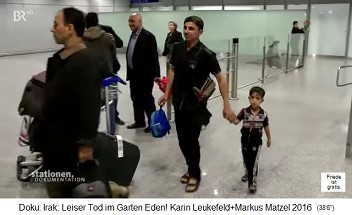 Der Bub (8 Jahre alt) mit Zyste
                                    trifft mit seinem Vater am Flughafen
                                    in Frankfurt am Main ein