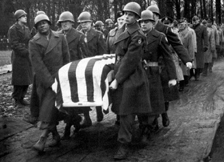 Begr�bnis von General Patton am 24.
                        Dezember 1945 in Luxemburg