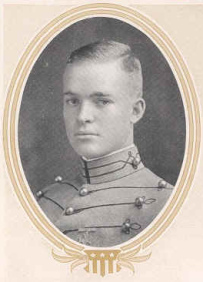 Dwight
Eisenhower als Kadett in der West-Point-Militärschule
1914 ca. Dwight Eisenhower als Kadett in
der West-Point-Militärschule 1914 ca.