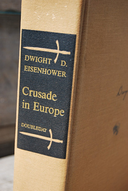La
                        autobiograf�a de Eisenhower "Cruzada en
                        Europa" ("Crusade in Europe") en
                        1948