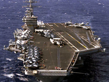 El portaavi�n del asesino
                m�ltiple de Eisenhower