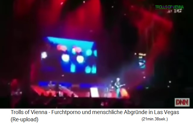 Der Anfang des Pseudo-Angriffs: Der S�nger lacht die Menge aus