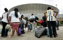 Nueva Orleans: Refugio en el Superdomo
                            adelante de la llegada del hurac�n Catrina.