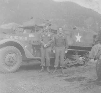 "Amerikanisches" Kriegsfahrzeug mit
                F�nfzackstern, Oberau 1945