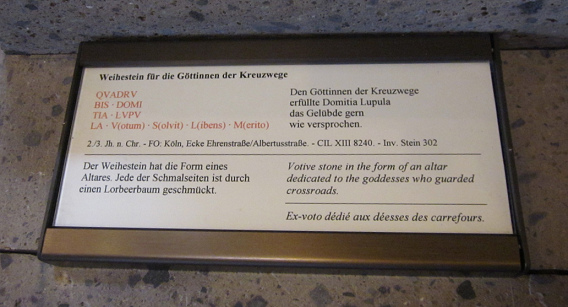 Weihestein
                auf Latein in K�ln, Beschreibung