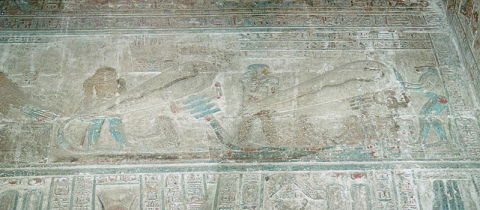 Relief mit 2 Gl�hbirnen hintereinander im Tempel
                von Dendera
