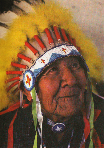 Noble Red Man
          (Mathew King), H�uptling und Sprecher der Lakota-Indianer,
          1987 ca.