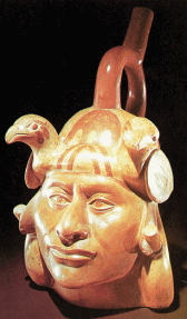Moche-Gef�ss: Portrait eines Herrschers mit
                    Vogelk�pfen