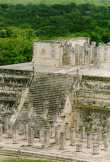 Tolteken in Chich�n Itz�: Tempel der
                          Krieger