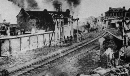 Shanghai 1932: Besch�digte Eisenbahnlinie
                          bei Song-Hu