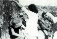 China 1937-1945: Leibesvisitationen vor
                          dem "no man's land"