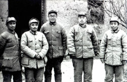 Haupt-Frontlinien-Komitee 1948: Su
                              Yu, Deng, Liu Bocheng, Chen Yi und Tan
                              Zhenlin.