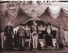 Pakubuwono X. mit
                        Generalgouverneur de Graeff ; Kolonialismus
                        Holland, Niederl�ndisch-Indien