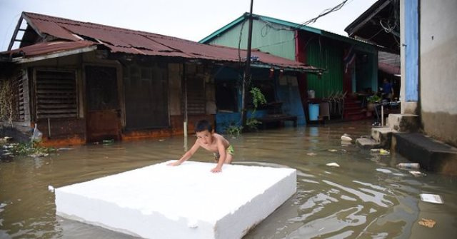 Das Umland von Bangkok wird absichtlich �berschwemmt, um Bangkok selbst trockenzuhalten - 26. Oktober 2017