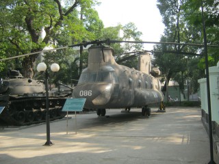 Der NATO-Helikopter CH47 "Chinook" 01