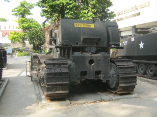 NATO-Bulldozer D7E, Sicht von hinten