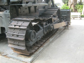 NATO-Bulldozer D7E, Bulldozerketten und Laufwerke