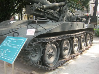 NATO-Selbstfahrhaubitze M107 mit 175mm, Ketten und Laufwerke