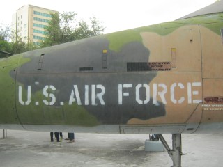 NATO-Kampfjet F5A, Schriftzug "US" Air Force
