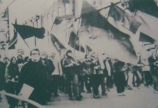 D�nemark: Jugenddemonstration gegen den Vietnamkrieg in Kopenhagen, 5. August 1970: Jugendliche in Kopenhagen (D�nemark) demonstrierten vor der "US"-Botschaft gegen "US"-Bombardierungen in Nordvietnam, 5. August 1964