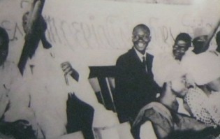 Mali: Demonstration gegen den Vietnamkrieg, 22.September 1967: Bev�lkerung in Mali demonstrierten am 22. September 1967 f�r den Widerstand gegen die"USA" und f�r eine nationale Rettung des vietnamesischen Volkes.