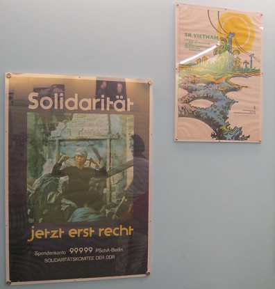 Plakate der DDR f�r Solidarit�t mit Vietnam 5 und 6
