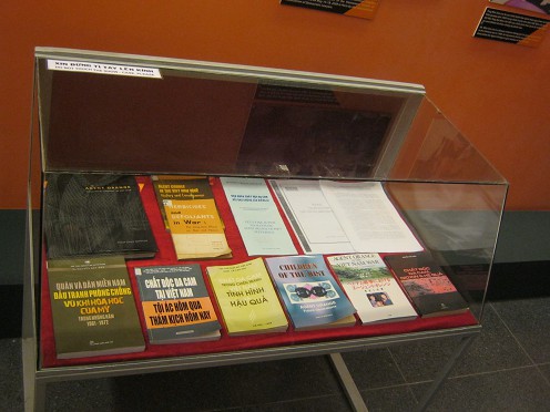 B�chersammlung zum Vietnamkrieg und Agent Orange