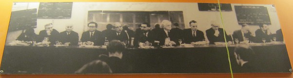 Die Internationale Wissenschaftskonferenz �ber Herbizid, das Podium: Die Internationale Wissenschaftskonferenz �ber Herbizide, die im Vietnamkrieg von der "US"-Seite benutzt wurden, fand am 12. Dezember 1970 in Paris in Frankreich statt.
