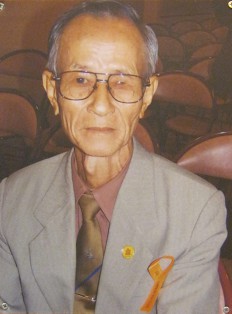 Herr Mai Gian Vu aus Saigon (Ho Chi Minh City, HCMC) war Zeuge am Internationalen Volkstribunal zur Unterst�tzung vietnamesischer Agent-Orange-Opfer, 15.-18. Mai 2009 in Paris: Herr Mai Gian Vu aus Saigon (Ho Chi Minh City, HCMC) war Zeuge am Internationalen Volkstribunal. Er wurde 1937 geboren, diente in der S�dvietnam-Armee bei Spr�haktionen von 1968 bis 1974. Durch die Wirkung von Agent Orange verlor er drei Kinder.