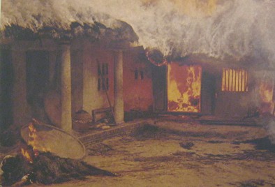 My-Lai-Massaker: H�user brennen und ein zuckender Toter