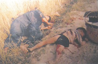 Kriminelle NATO-Soldaten erschiessen 2 Buben 01