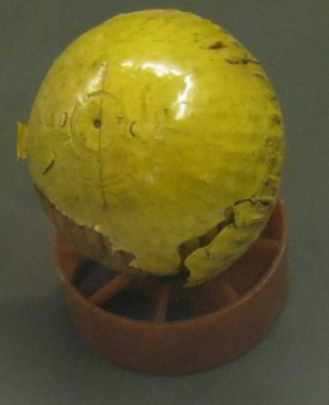 Anti-Personenbombe / orange Bombe in Gelb BLU 24 AA