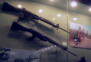 Vietnamkrieg: Zwei belgische Automatikgewehre