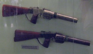 Vietnamkrieg: Zwei Chemiegranatwerfer M79