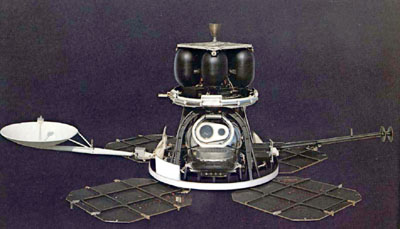 Sat�lite
                            lunar "Lunar Orbiter 1" de los
                            "EUA"